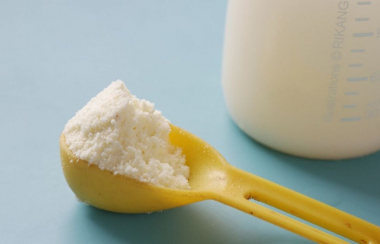 Cofepris alerta por 16 lotes de leche en polvo contaminadas