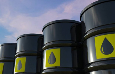 Precios del petróleo se disparan 10% tras sanciones a Rusia