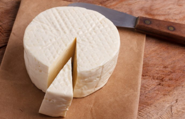Profeco alerta sobre marcas que venden queso panela 'engañoso'