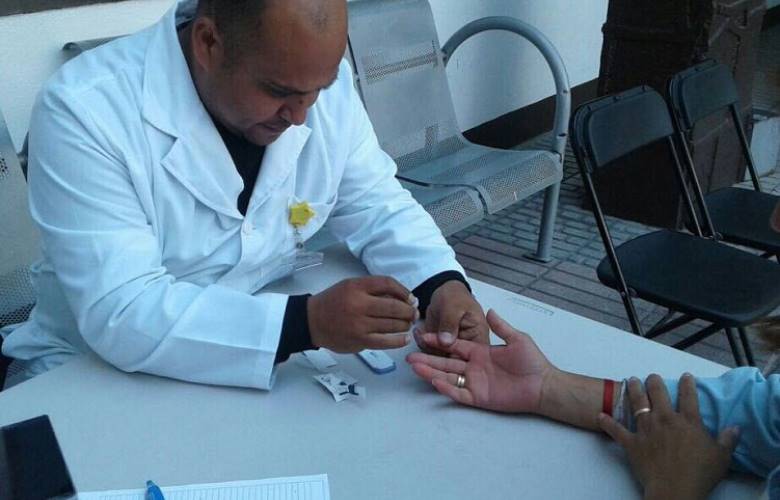 Aplican pruebas rápidas para detectar VIH en Edoméx