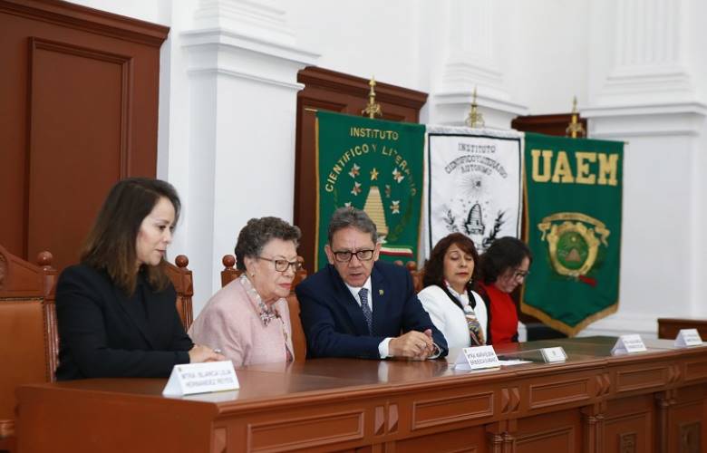 María Elena Bribiesca, modelo en la docencia y la historia