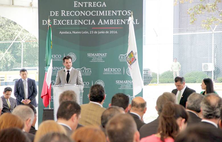 Autoridades y empresas fortalecen alianza para proteger el medio ambiente