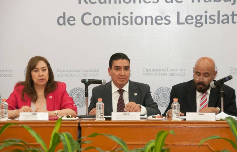 Avalan en comisiones establecer día conmemorativo del policía mexiquense