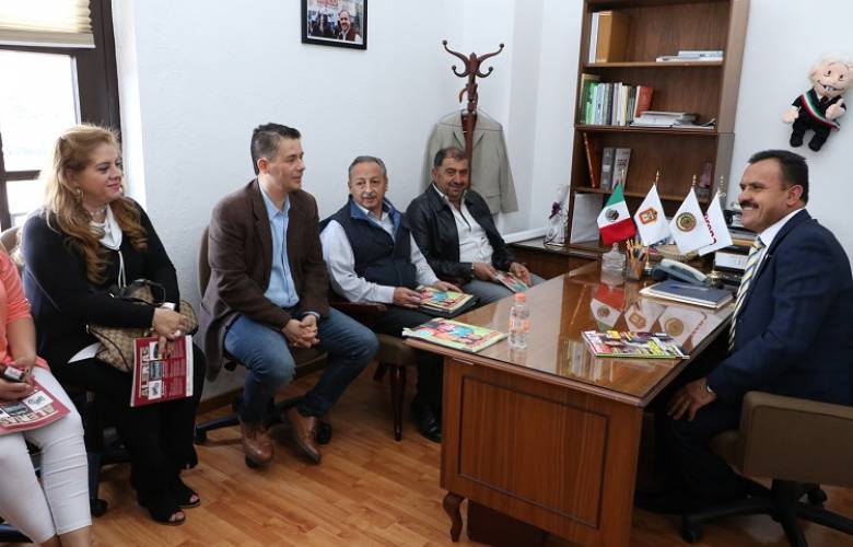 Propicia Toluca reunión de legisladores y representantes de la industria papelera