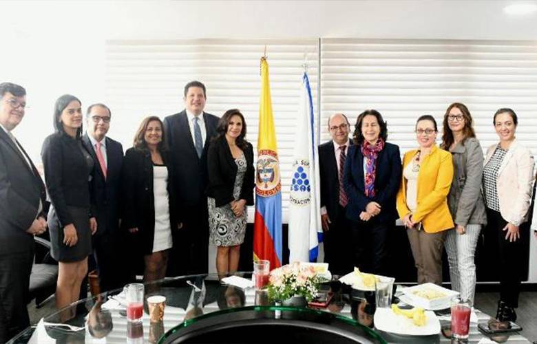 Expone alcalde de Metepec experiencia exitosa   de su gobierno en Colombia