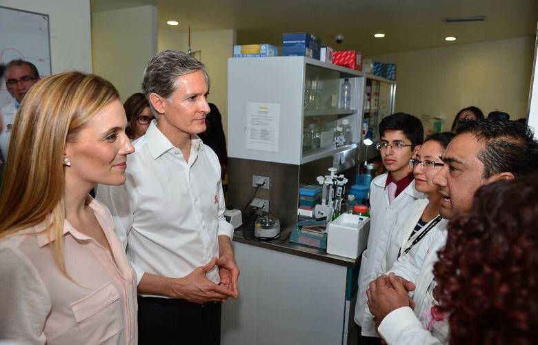 Recorre Alfredo del Mazo Centro Oncológico del ISSEMYM