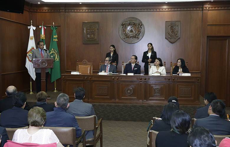Realiza UAEM esfuerzo permanente para  que ningún estudiante abandone sus estudios 