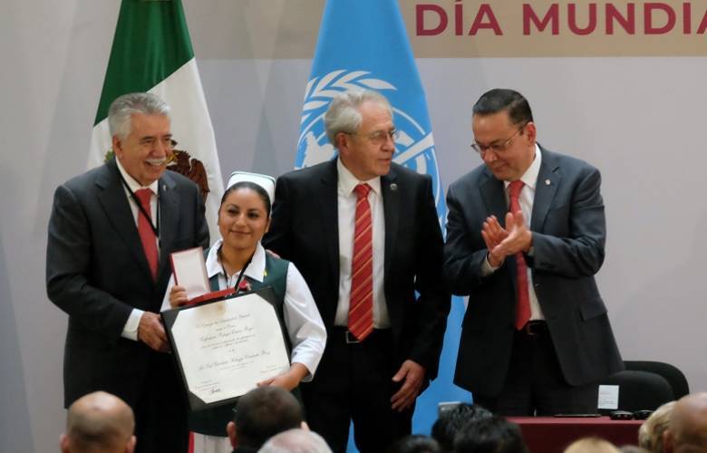 Reconocen con premio nacional a enfermeras del IMSS