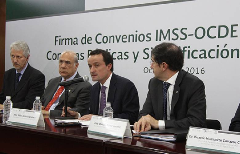 Imss y ocde firman tres acuerdos para reforzar cooperación, transparencia y buenas prácticas en las compras públicas
