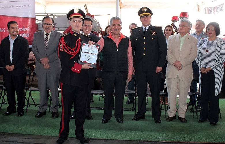 Reconoce zamora morales compromiso, trabajo y lealtad del h. cuerpo de bomberos de Toluca 