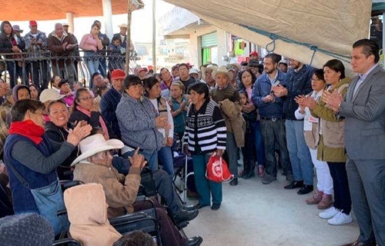 Más de 7 mil abuelitos de Toluca recibieron apoyos económicos