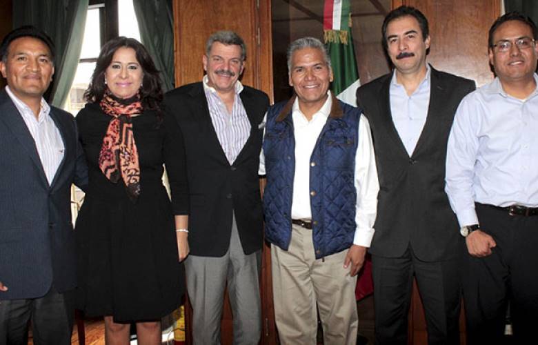 Se reúne zamora morales con empresarios