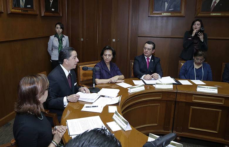  jorge olvera rindió informe de su gestión al  frente del comité de registro de testigos sociales