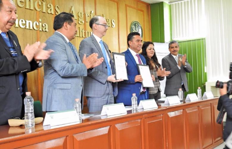 Firman convenio SEDGRO y UAEM para impulsar el campo mexiquense