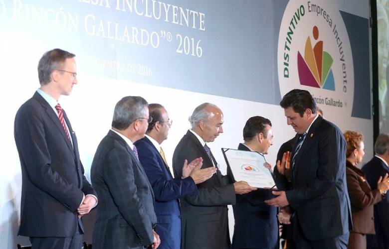 Recibe gobierno de Metepec distinción nacional por política laboral incluyente e igualitaria
