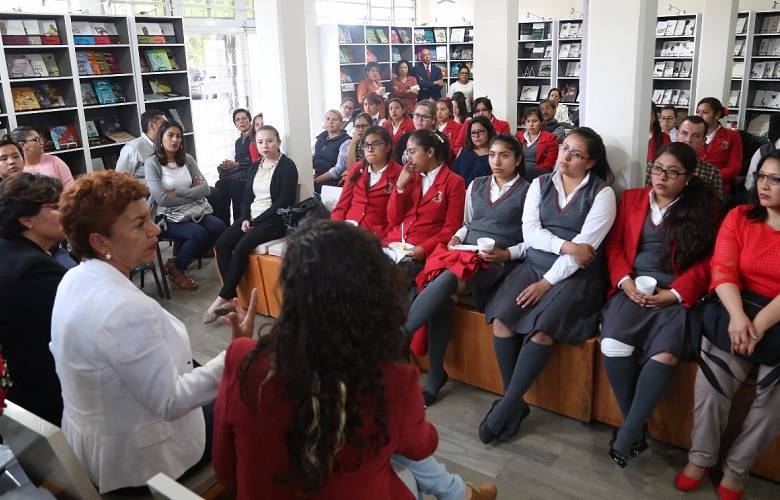 Fomentan uso responsable de tecnología de la información en futuros docentes
