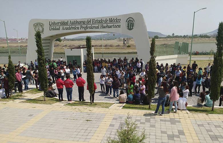 Huehuetoca de la UAEM realizó ejercicio de evacuación
