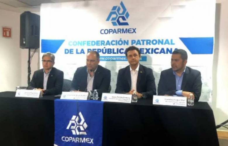 Coparmex está a favor de que se mantenga el aeropuerto en Texcoco