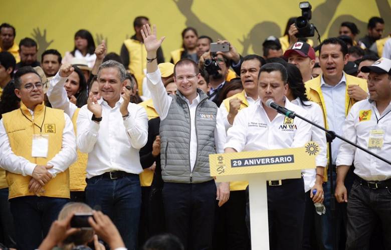 Agradece Ricardo Anaya lucha del PRD para democratizar México