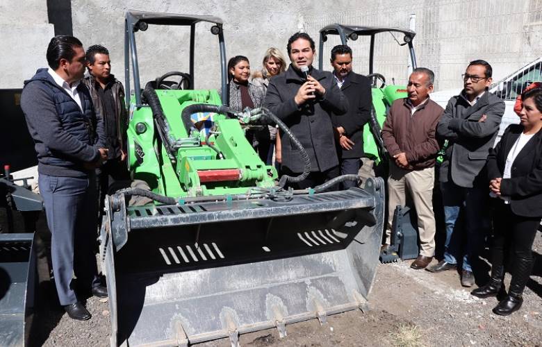 Huixquilucan tiene equipo de última tecnología para realizar obra pública