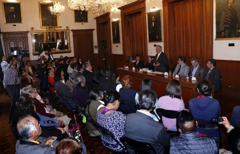 Premian a ganadores del Segundo Concurso de Historia del Municipio de Toluca 