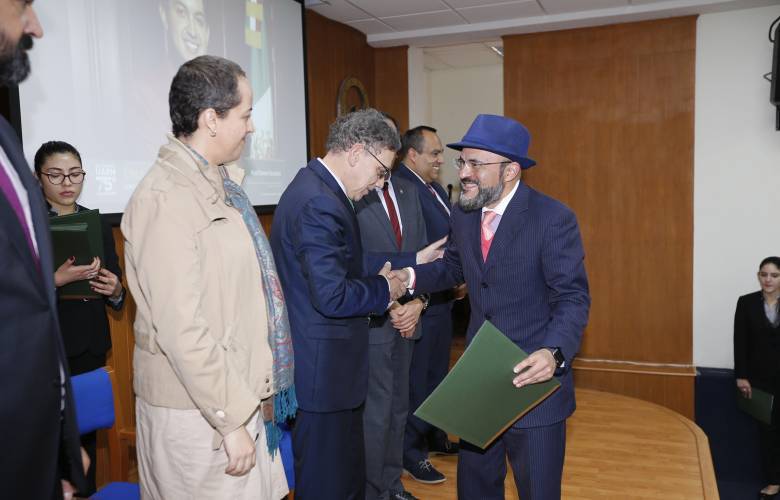 Reconoce UAEM a estudiantes, académicos, investigadores y egresados