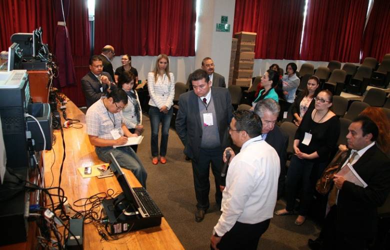 Se imprimió en el IEEM examen de conocimientos electorales y entrevista escrita de aspirantes a consejeras y consejeros distritales