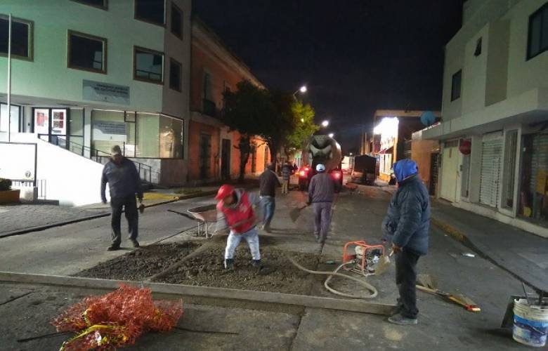Continúa rehabilitación de principales avenidas de la capital mexiquense 