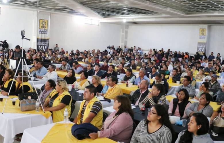 Liderazgos del PRD  analizan y debaten su futuro inmediato