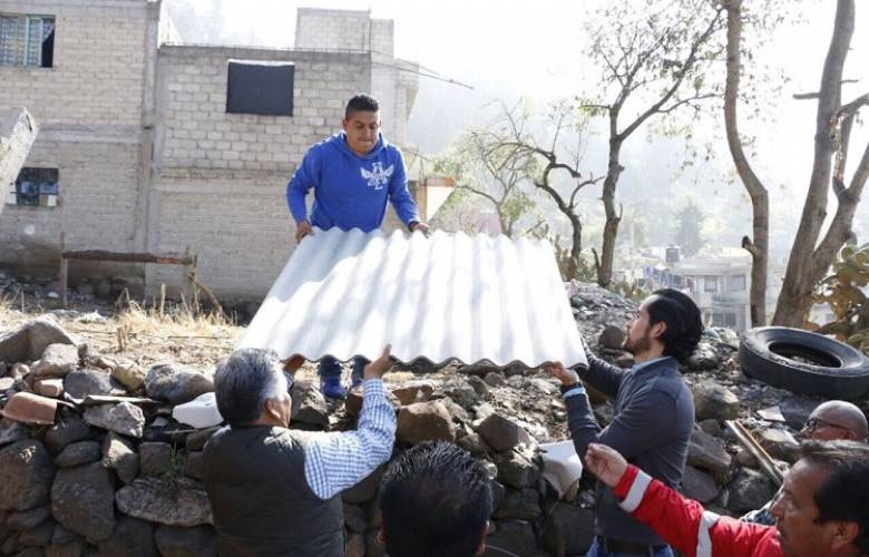 Continúa el apoyo a familias afectadas por la tromba en Toluca