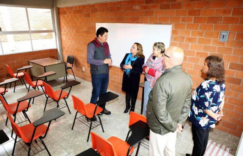 Destaca Metepec aportación de empresas para mejorar infraestructura educativa 