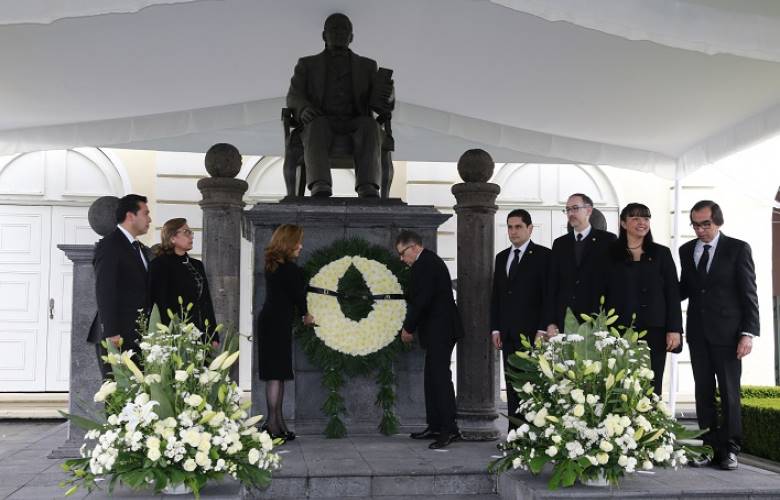 Continuará UAEM abriendo espacios académicos en todo el Estado de México: Alfredo Barrera