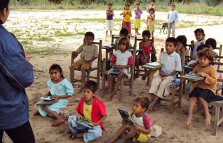 Analfabetismo es tres veces mayor en población indígena: INEE