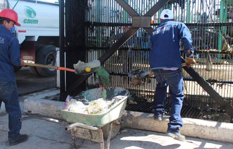 Realizan trabajos de desazolve y limpieza en más de mil kilómetros de las redes de drenaje del Edoméx de 78 municipios