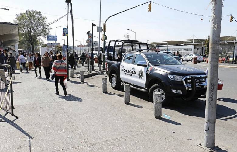 Operativos permanentes para el retiro del comercio informal en las inmediaciones del Mercado Juárez