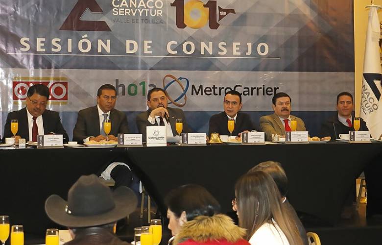 Establece alcalde de Toluca alianza con empresarios de Canaco