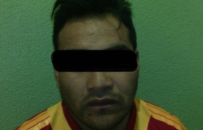 Caen dos ladrones de farmacia a manos de la policía de Metepec