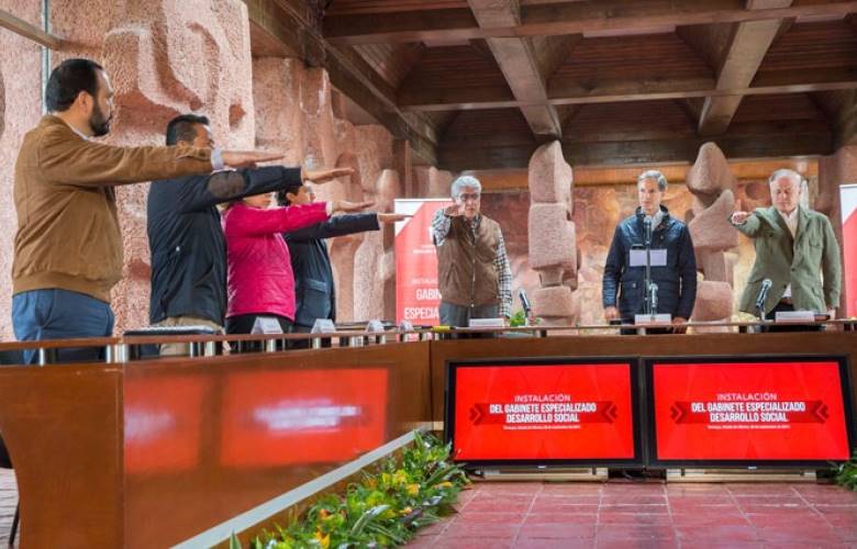 Instruye gobernador Alfredo Del Mazo a su gabinete a diseñar reglas de operación para iniciar el salario rosa