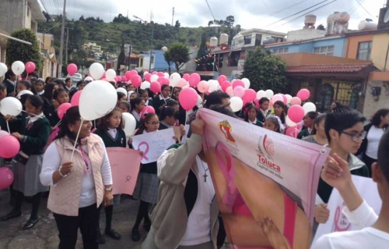 Para salvar vidas promueve Toluca detección temprana de cáncer de mama 