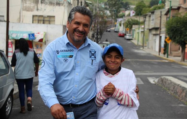 Gerardo Pliego recorre la colonia Morelos, donde preocupa a vecinos la inseguridad
