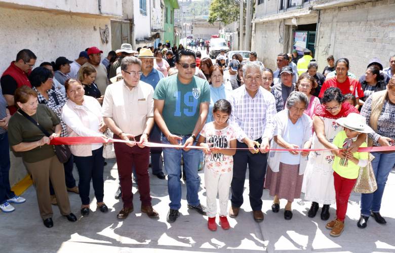 Continúan la entrega del programa Faenas Comunitarias en Santiago Miltepec