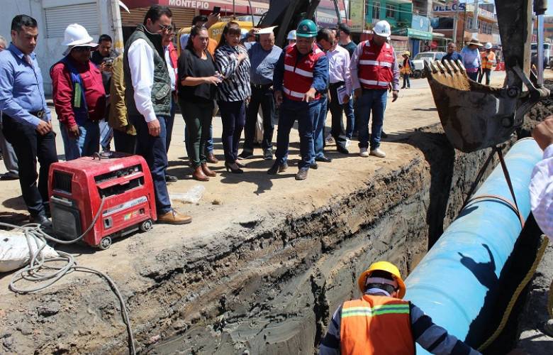 Conocen legisladores avances en la rehabilitación de la red de agua potable que realiza el GEM en Nezahualcóyotl