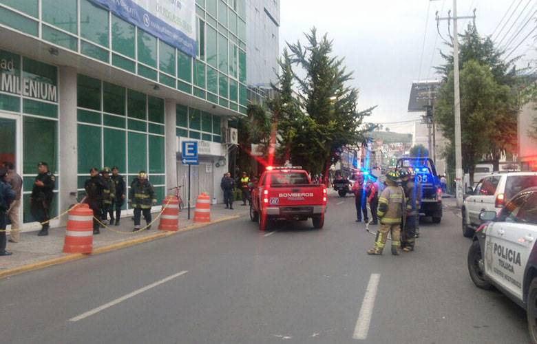 La emergencia fue atendida por elementos de la policía municipal, tránsito y vialidad, bomberos y protección civil así como personal del grupo antibombas de la cesc