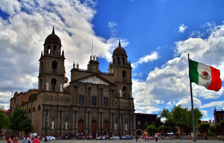 Invita Toluca a consumir local este Día de la Madres