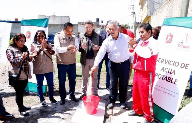 Amplían autoridades red de agua potable y drenaje en calles de El Seminario 2 de Marzo