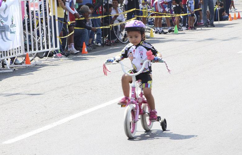 En Metepec se realiza segunda copa nacional de ciclismo