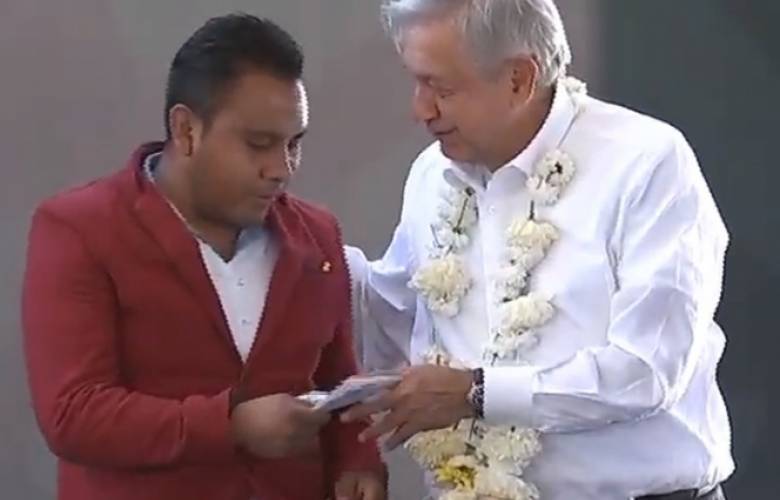 López Obrador entrega apoyos para el desarrollo en Ixtlahuaca, Estado de México