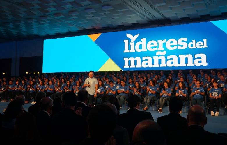 Beca el Tec de Monterrey a 202 alumnos con alto potencial de impacto social