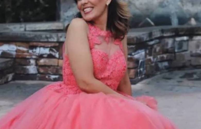 Festeja sus 15 años, tres décadas después