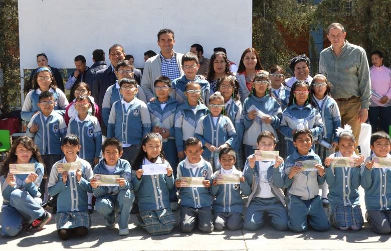Más de 4 millones de pesos en becas para tabletas